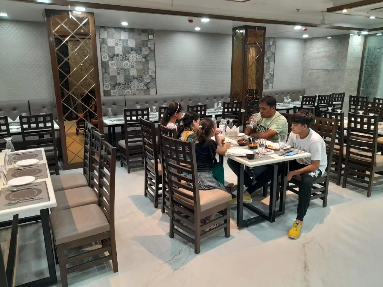 Rich Grand Hotel Agra   Agra (Uttar Pradesh)