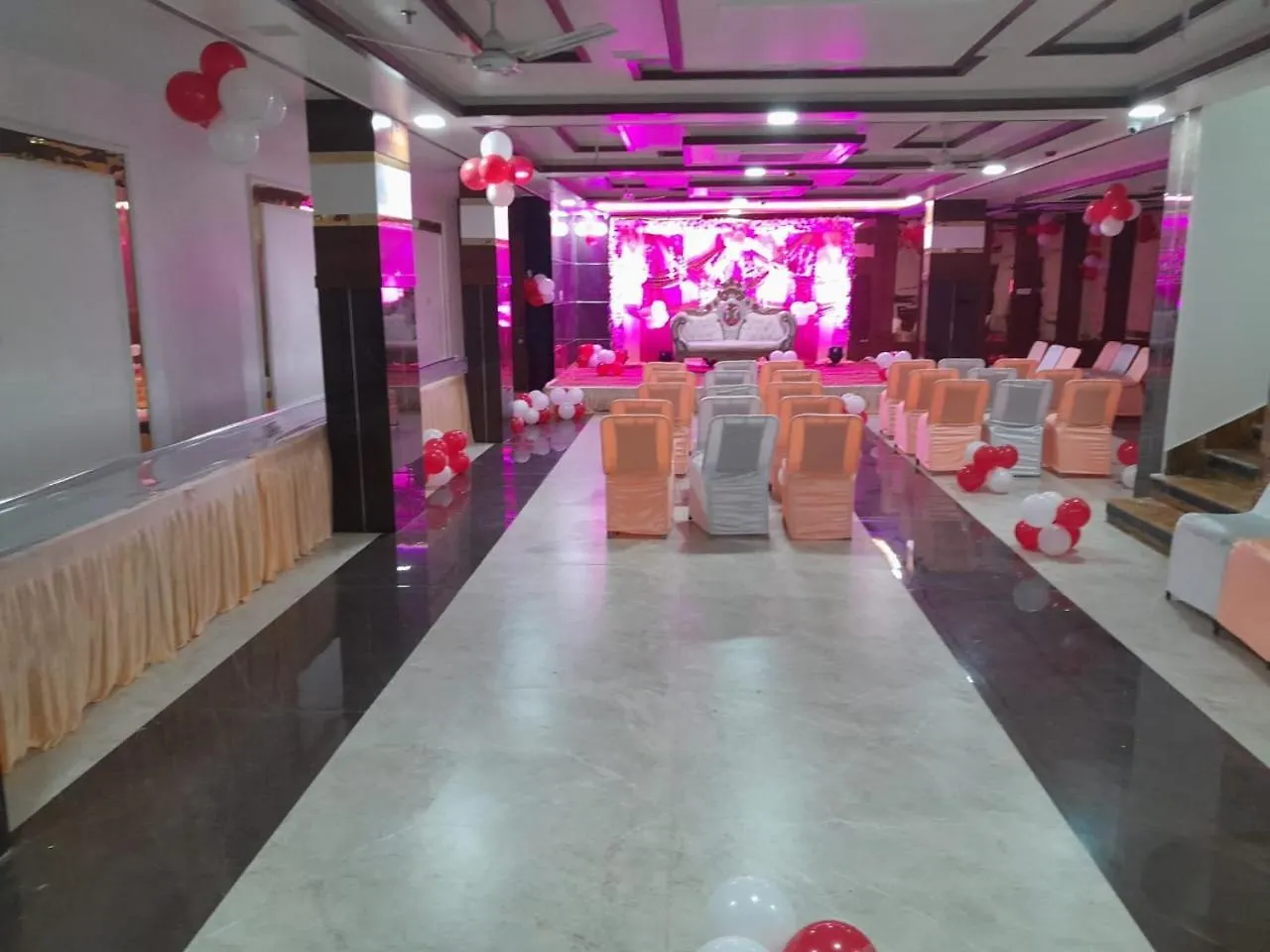 Rich Grand Hotel Agra  4*, Agra (Uttar Pradesh) Indie