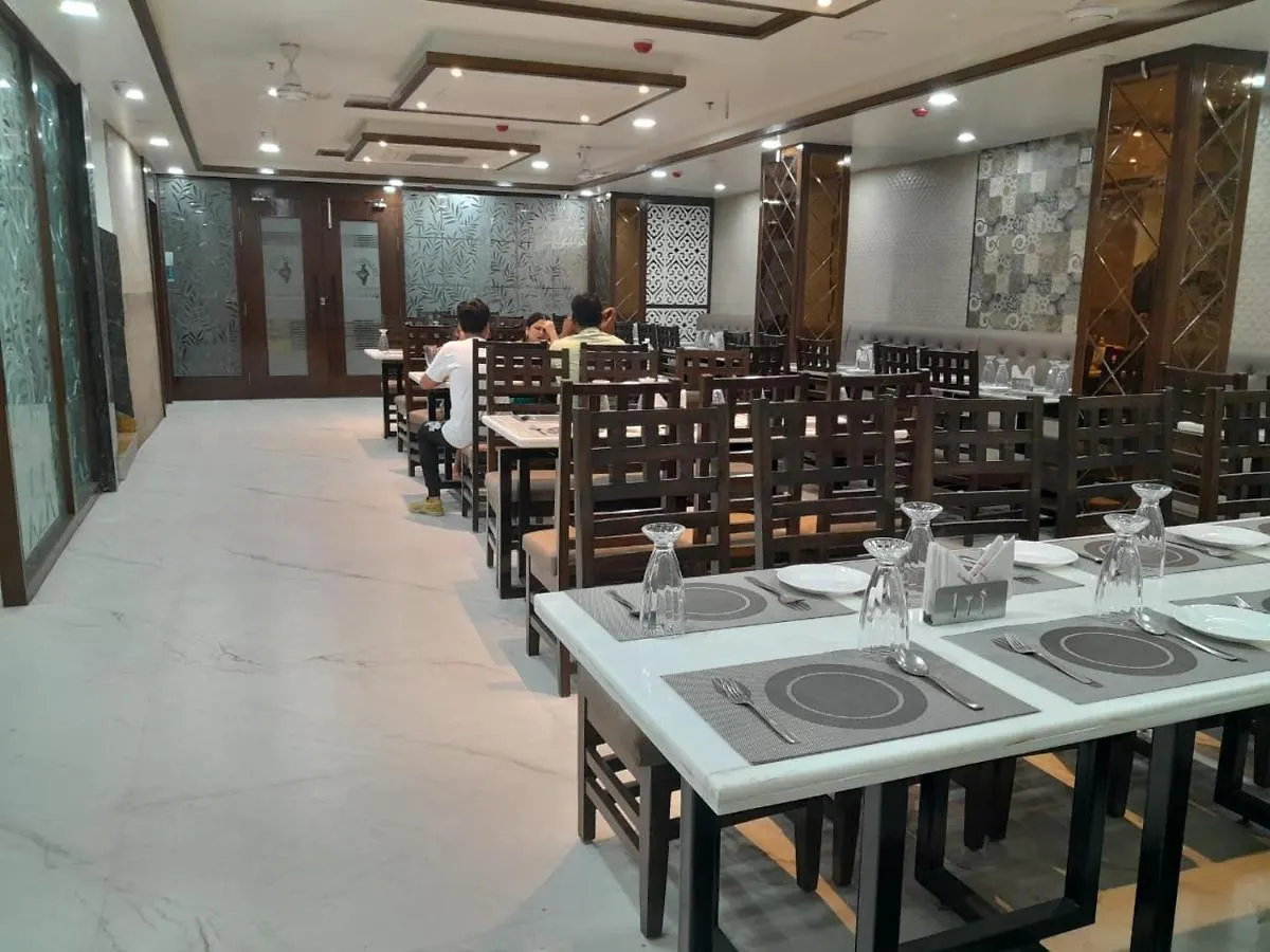****  Rich Grand Hotel Indien