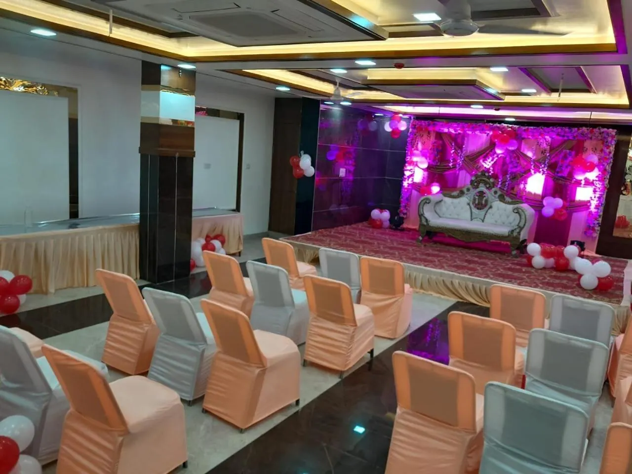 Rich Grand Hotel