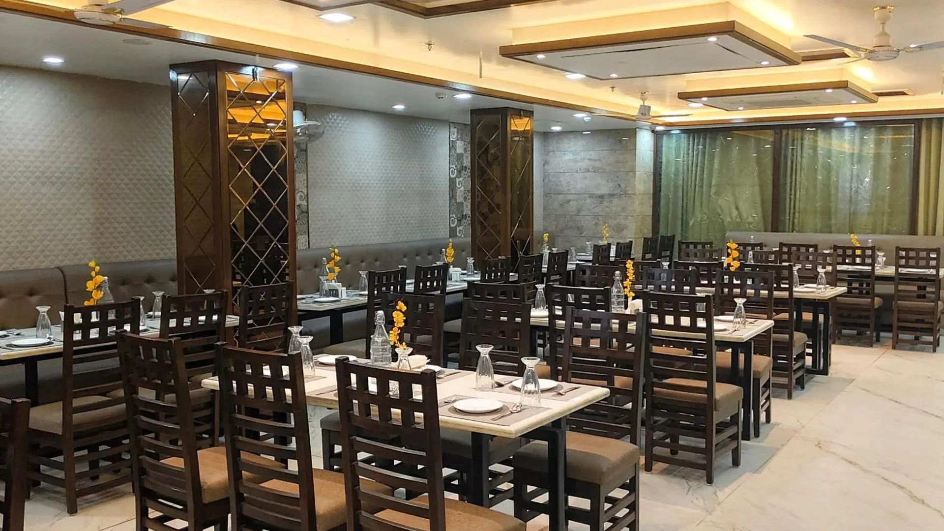 Rich Grand Hotel 4*, Agra (Uttar Pradesh)